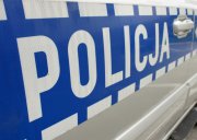 napis Policja na boku radiowozu