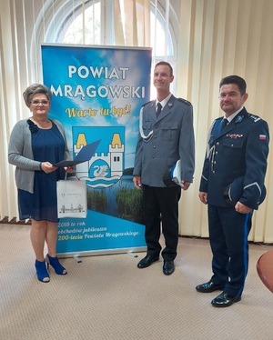 Starosta Barbara Kuźmicka - Rogala, insp. Andrzej Parniewicz oraz mł. asp. Rafał Syczew