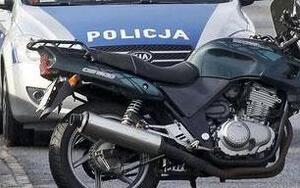 motocykl przed radiowozem