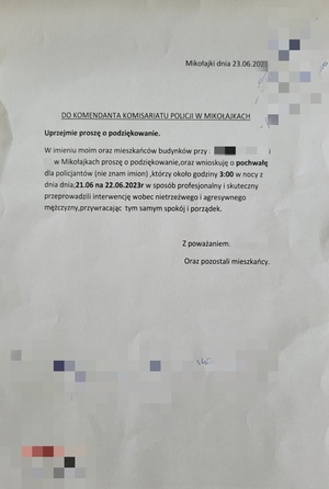 kartka z treścią podziękowań skierowanych do policjantów Komisariatu Policji w Mikołajkach z profesjonalną i sprawną interwencję