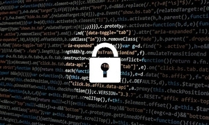 biała kłódka na czarnym tle