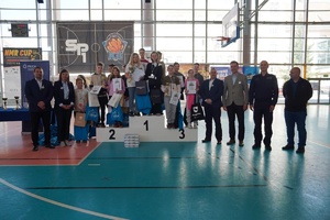 laureaci na podium i przedstawiciele samorządów lokalnych
