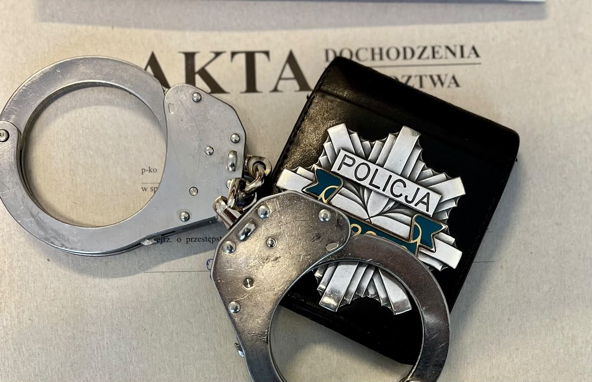 Mrągowo: 50-latek przyznał się do kradzieży 12 500 zł znajomej i został zatrzymany